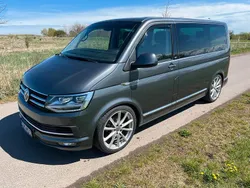 Grau Gebraucht 2016 VW T6 Generation Six Van | 32.000 € (Teuer)