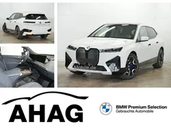 Weiß Gebraucht 2024 BMW iX Performance SUV | 79.940 € (Teuer)