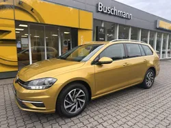 Gelb Gebraucht 2017 VW Golf VII Sound Kombi | 12.450 € (Etwas zu teuer)