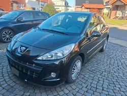 Schwarz Gebraucht 2011 Peugeot 207 Kleinwagen | 2.780 €