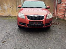 Orange Gebraucht 2008 Skoda Fabia Kleinwagen | 649 €