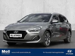 Grau Gebraucht 2019 Hyundai i30 Premium Kombi | 17.890 € (Fairer Preis)