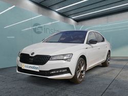 Weiß Gebraucht 2023 Skoda Superb SportLine Limousine | 47.470 € (Fairer Preis)