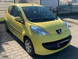 Gelb Gebraucht 2009 Peugeot 107 Kleinwagen | 1.555 € (Fairer Preis)