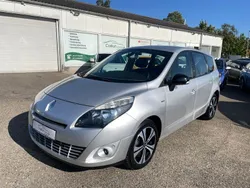 Silber Gebraucht 2011 Renault Grand Scénic III Bose Edition Van / Kleinbus | 6.990 € (Etwas zu teuer)