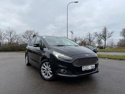 Schwarz Gebraucht 2016 Ford S-MAX Titanium Van / Kleinbus | 12.950 € (Guter Preis)