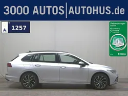Silber Gebraucht 2021 VW Golf VIII Pro Kombi | 13.780 € (Superpreis)