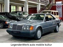 Perlmuttgrau metallic 122 Gebraucht 1989 Mercedes 230 Coupé | 12.999 €