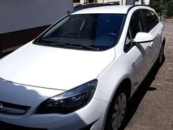 Weiß Gebraucht 2015 Opel Astra Kombi | 6.250 € (Guter Preis)