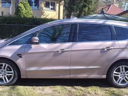 Grau Gebraucht 2018 Ford S-MAX Vignale Van / Kleinbus | 15.900 € (Guter Preis)