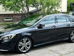 Schwarz Gebraucht 2019 Mercedes CLA200 Shooting Brake Kombi | 18.800 € (Superpreis)