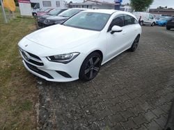 Weiß Gebraucht 2020 Mercedes CLA180 Shooting Brake Kombi | 21.350 € (Guter Preis)