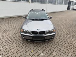 Grau Gebraucht 2004 BMW 320 Lifestyle Kombi | 690 € (Superpreis)
