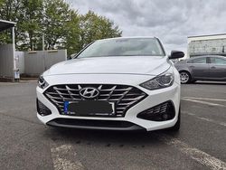 Weiß Gebraucht 2021 Hyundai i30 Limousine | 13.500 € (Guter Preis)