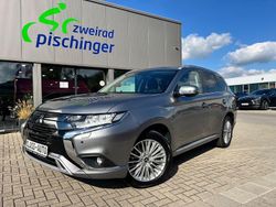 Grau Gebraucht 2020 Mitsubishi Outlander P-HEV Basis SUV | 19.990 € (Fairer Preis)
