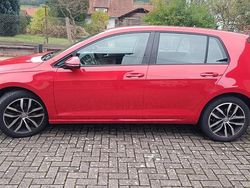 Rot Gebraucht 2017 VW Golf VII Limousine | 15.595 € (Fairer Preis)