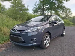 Grau Gebraucht 2012 Ford Fiesta Kleinwagen | 4.200 € (Fairer Preis)