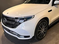 Weiß Gebraucht 2023 Mercedes EQC400 AMG SUV | 52.000 €