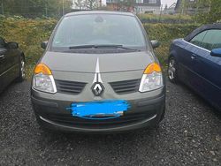 Grau Gebraucht 2005 Renault Modus Van / Kleinbus | 2.000 € (Guter Preis)