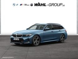 Blau Neu 2025 BMW 318 M Sport Kombi | 41.190 € (Superpreis)