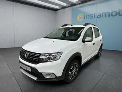 Weiß Gebraucht 2019 Dacia Sandero Stepway Kleinwagen | 11.199 € (Etwas zu teuer)