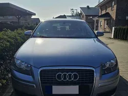 Grau Gebraucht 2005 Audi A3 Ambiente Kleinwagen | 4.000 € (Fairer Preis)