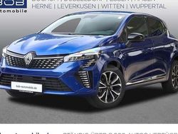 Blau Neu 2025 Renault Clio V Techno Limousine | 24.740 € (Etwas zu teuer)