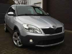 Silber Gebraucht 2014 Skoda Fabia Kleinwagen | 6.600 € (Fairer Preis)