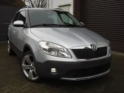 Silber Gebraucht 2014 Skoda Fabia Limousine | 7.199 € (Etwas zu teuer)