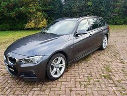 Grau Gebraucht 2015 BMW 320 Sport Line Kombi | 12.400 € (Guter Preis)
