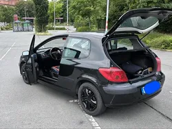 Schwarz Gebraucht 2002 Peugeot 307 Limousine | 1.800 € (Fairer Preis)