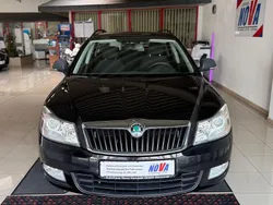 Schwarz Gebraucht 2013 Skoda Octavia Ambition Limousine | 7.990 € (Fairer Preis)