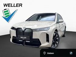 Dune grey met. (grau) Neu 2025 BMW iX Comfort Edition SUV | 85.790 € (Fairer Preis)