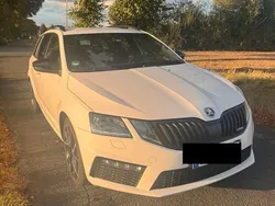 Weiß Gebraucht 2017 Skoda Octavia RS Kombi | 12.900 € (Guter Preis)