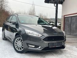 Grau Gebraucht 2015 Ford Focus Business Edition Kombi | 5.990 € (Guter Preis)