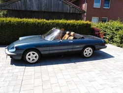 Blau Gebraucht 1988 Alfa Romeo Spider Cabrio | 17.900 €