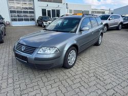 Grau Gebraucht 2004 VW Passat Family Kombi | 1.300 € (Guter Preis)