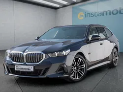 Grau Gebraucht 2024 BMW 520 Kombi | 51.949 € (Fairer Preis)