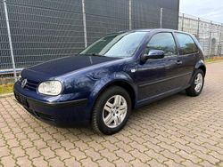 Blau Gebraucht 2000 VW Golf IV Kleinwagen | 1.500 € (Fairer Preis)