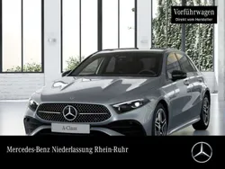 Silber Gebraucht 2025 Mercedes A200 AMG Limousine | 41.990 €