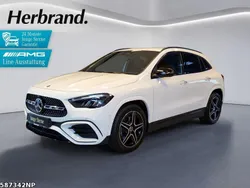 Polarweiß Gebraucht 2024 Mercedes GLA180 AMG SUV | 38.880 € (Fairer Preis)