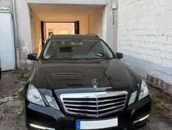 Schwarz Gebraucht 2011 Mercedes E250 Limousine | 14.800 € (Fairer Preis)