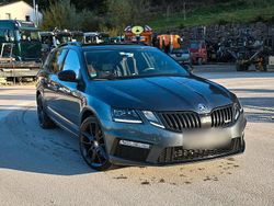 Grau Gebraucht 2017 Skoda Octavia RS Kombi | 16.300 € (Fairer Preis)