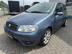 Blau Gebraucht 2004 Fiat Punto Dynamic Kleinwagen | 1.590 € (Fairer Preis)