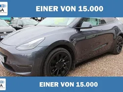 Grau metallic Gebraucht 2022 Tesla Model Y Long Range AWD SUV | 38.330 € (Etwas zu teuer)
