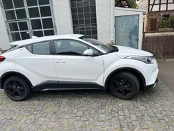 Weiß Gebraucht 2018 Toyota C-HR Basis SUV | 14.990 € (Guter Preis)
