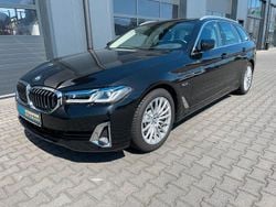 Schwarz Gebraucht 2024 BMW 530e Luxury Line Kombi | 40.980 € (Etwas zu teuer)