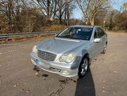 Silber Gebraucht 2005 Mercedes C180 Sport Edition Limousine | 4.500 € (Etwas zu teuer)