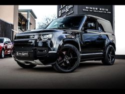 Schwarz Gebraucht 2024 Land Rover Defender SUV | 109.990 € (Fairer Preis)