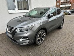 Grau Gebraucht 2017 Nissan Qashqai SUV | 13.500 € (Fairer Preis)